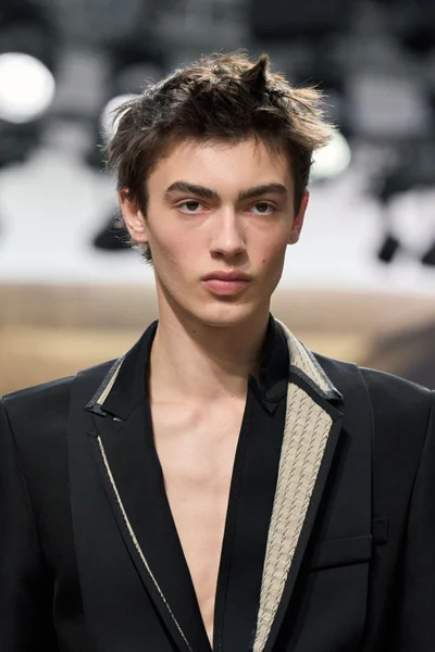 Look 199